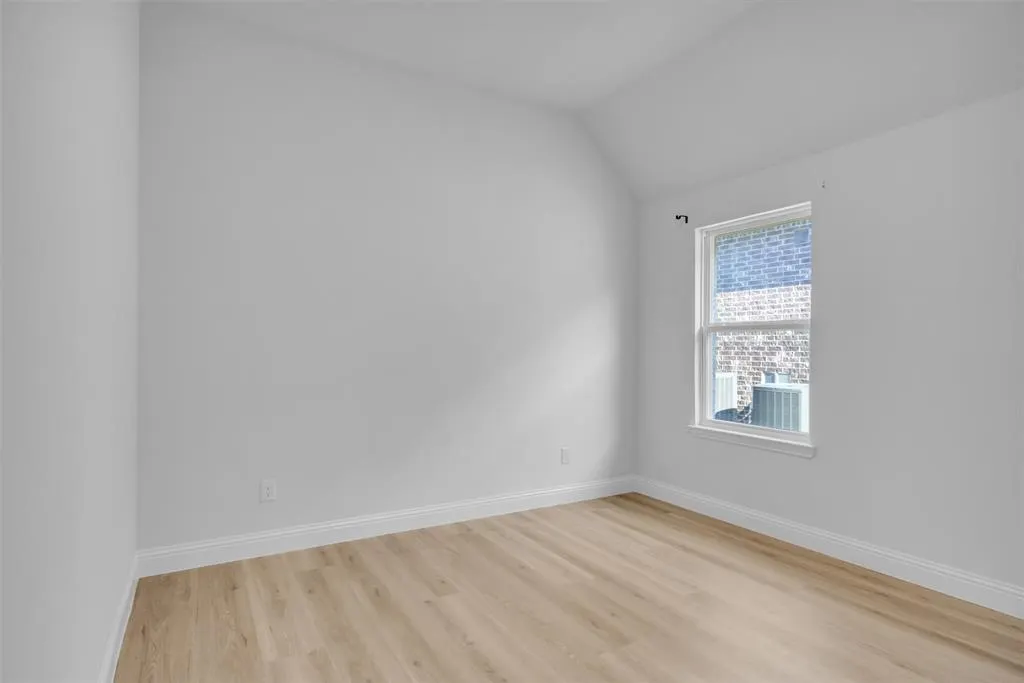 3900 Bamboo Trail