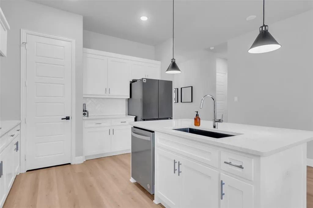 3900 Bamboo Trail