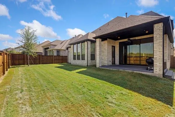 2432 Rose Run Way