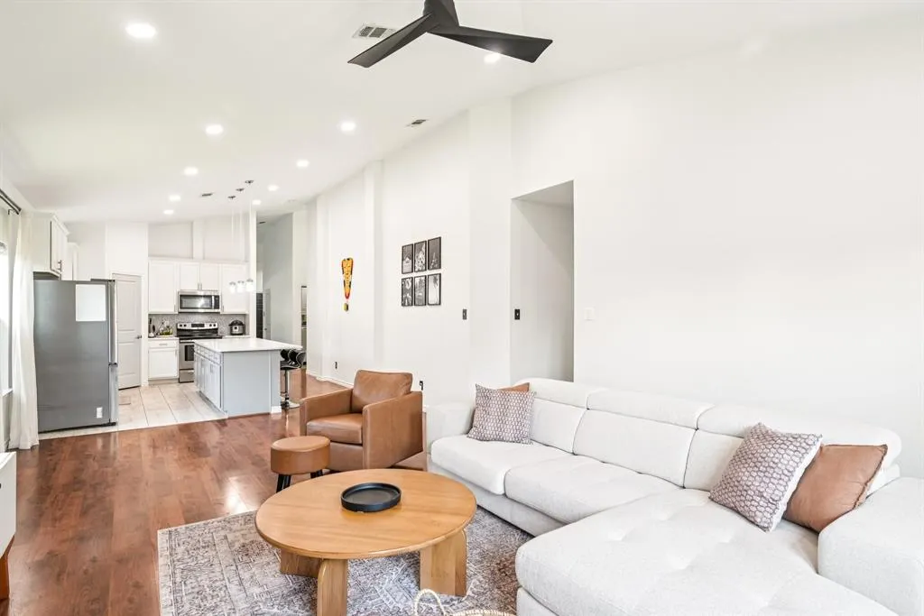 12424 Ocean Spray Drive