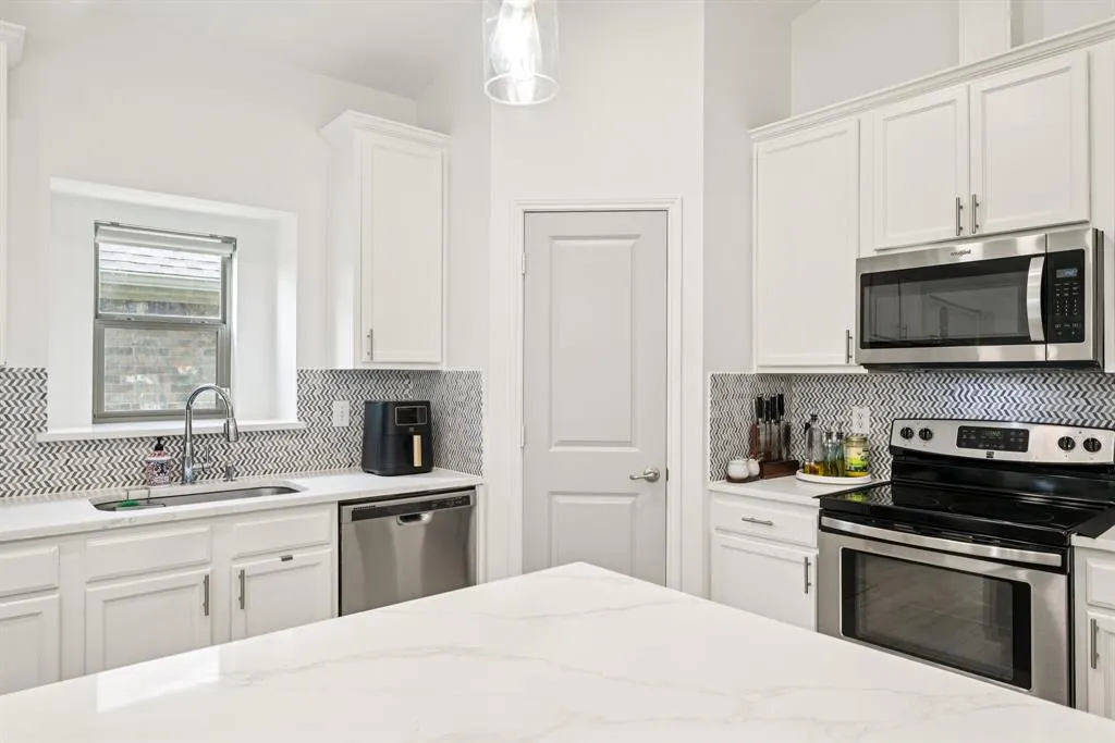 12424 Ocean Spray Drive