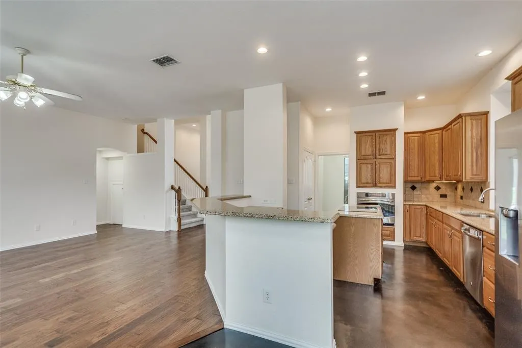 3513 Harlington Lane