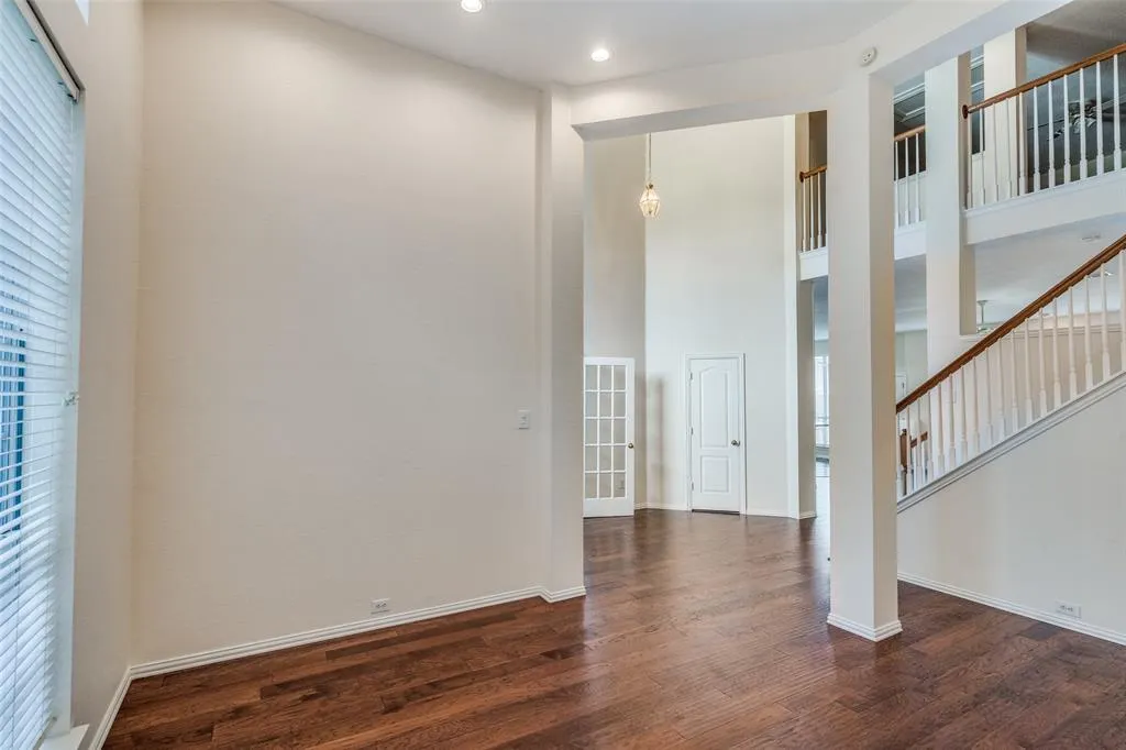 3513 Harlington Lane