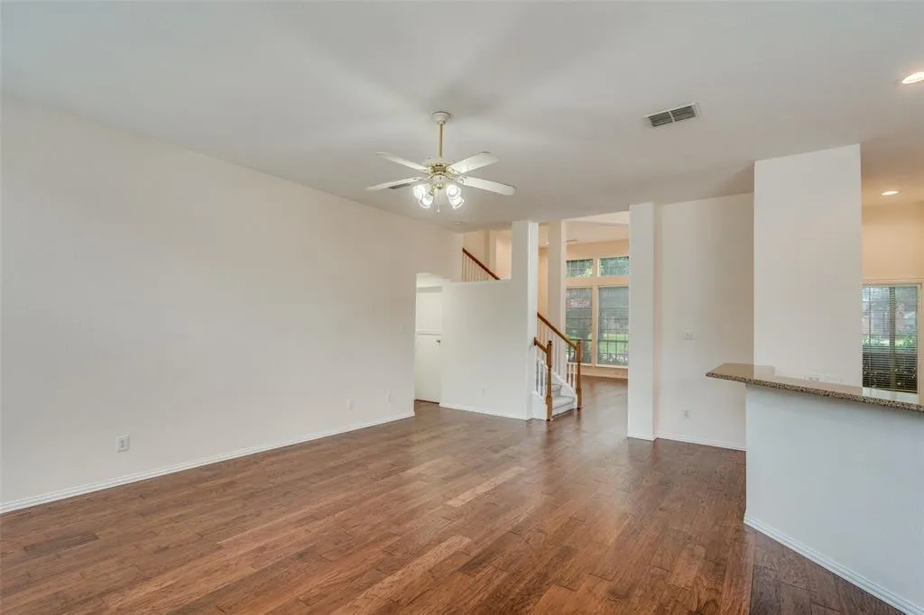 3513 Harlington Lane