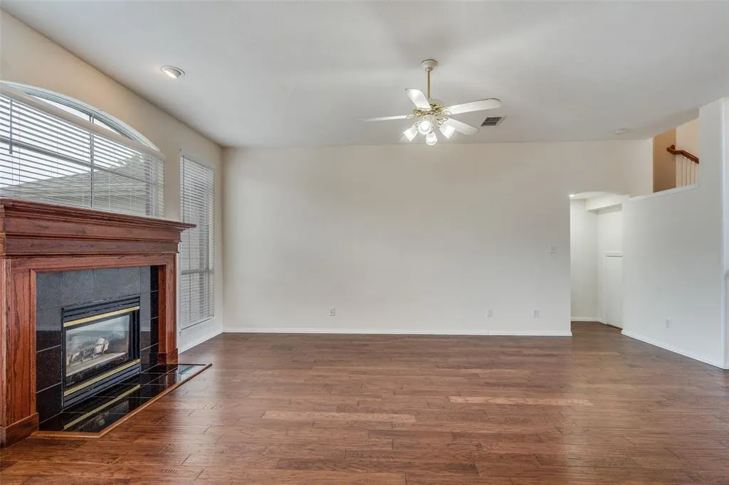 3513 Harlington Lane