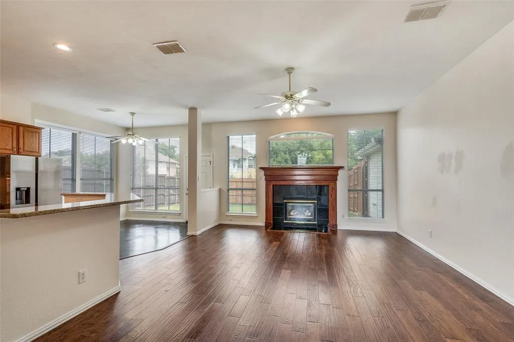 3513 Harlington Lane