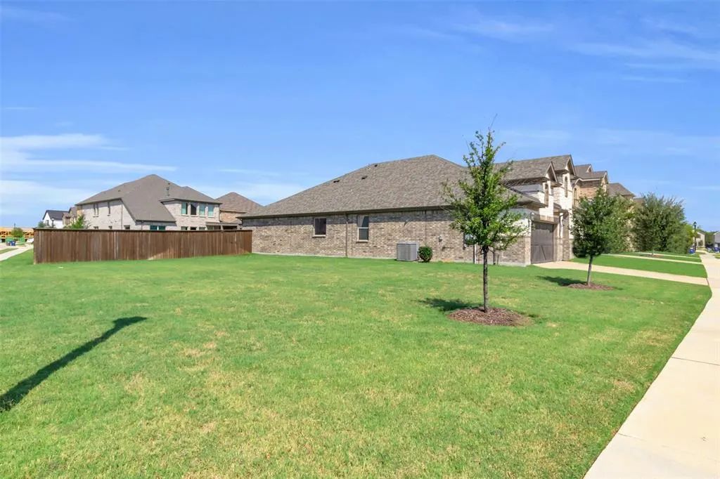 2105 Chapman Lane