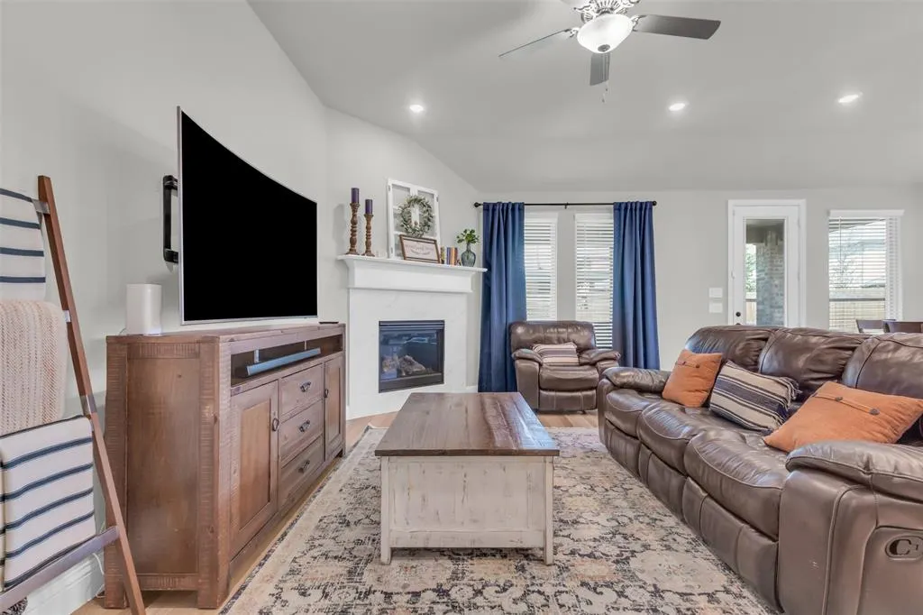 2105 Chapman Lane