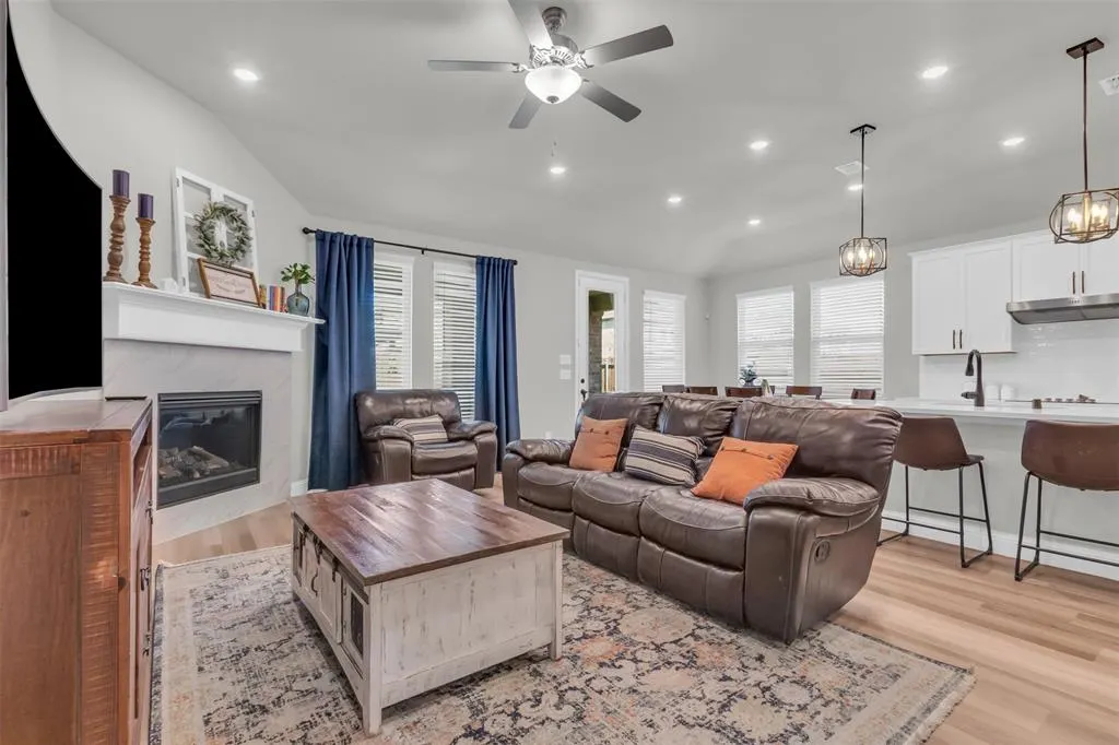 2105 Chapman Lane