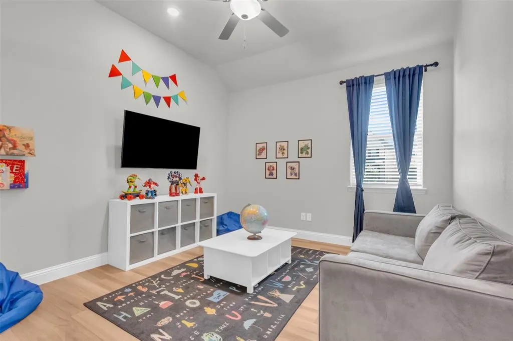 2105 Chapman Lane