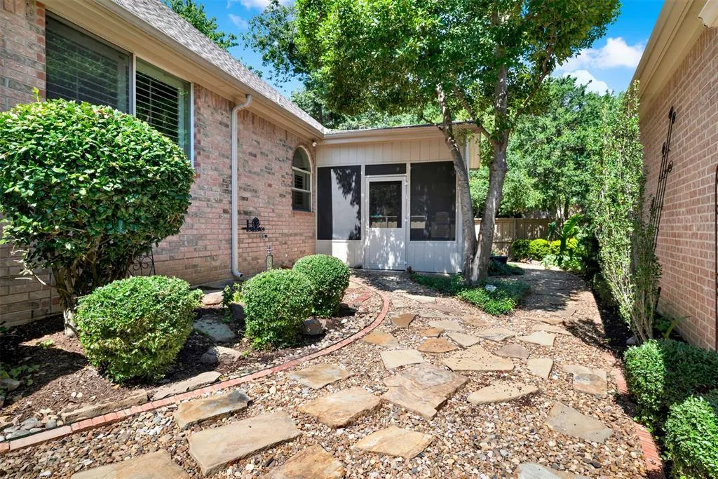 812 Buckhill Drive