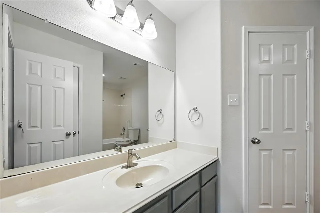 3401 Timber Ridge Trail