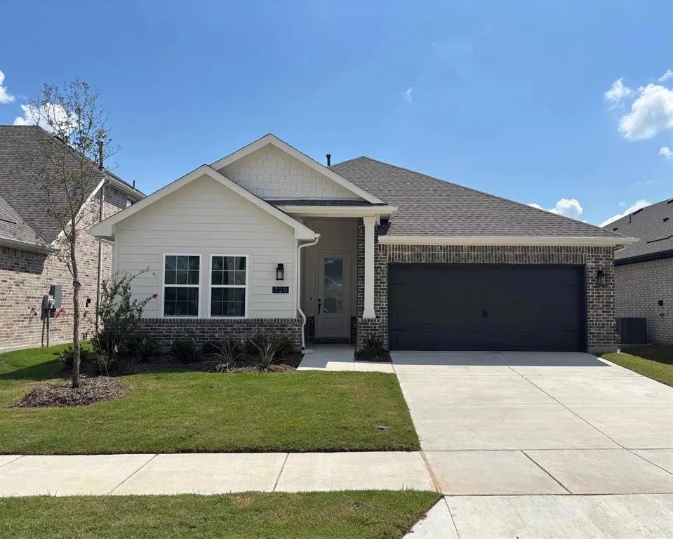 729 Waterhouse Lake Drive