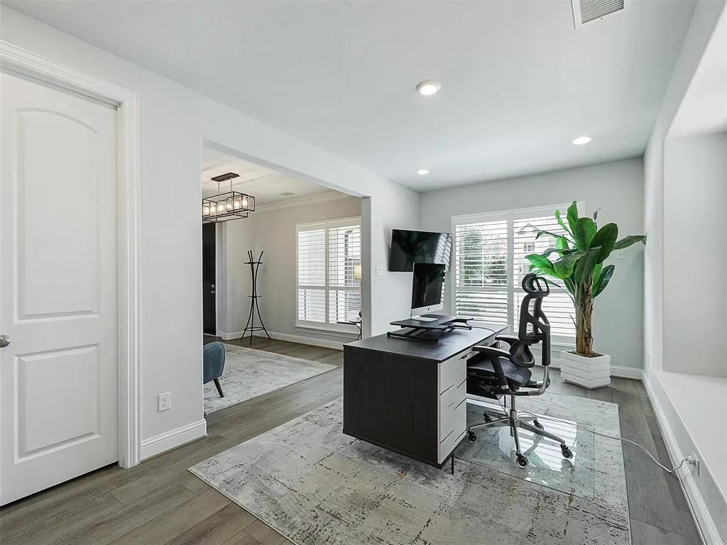 4913 Meadow Creek Drive