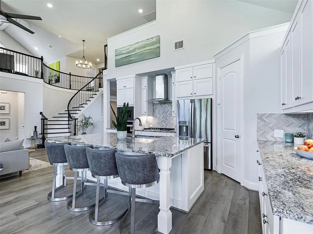 4913 Meadow Creek Drive