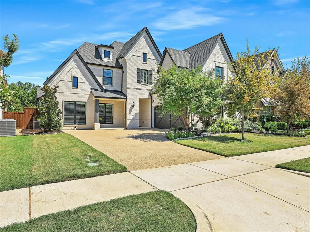 4913 Meadow Creek Drive