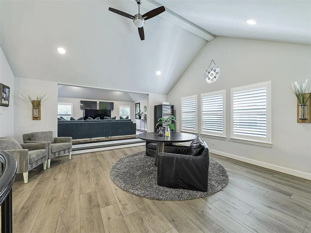 4913 Meadow Creek Drive