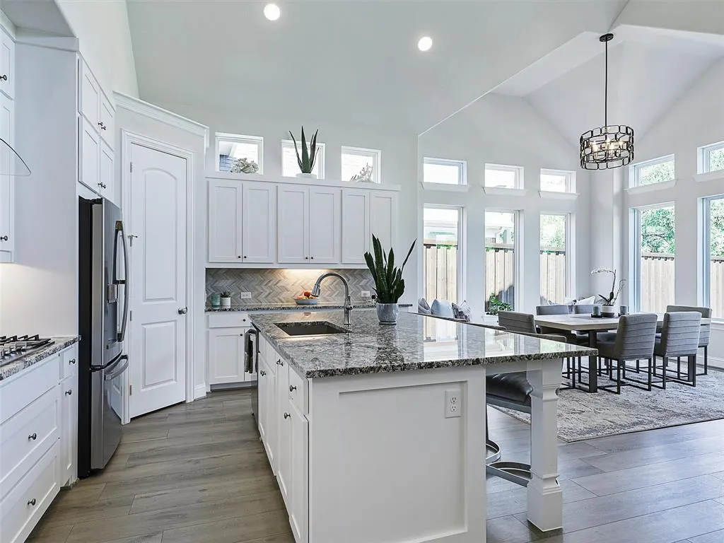 4913 Meadow Creek Drive