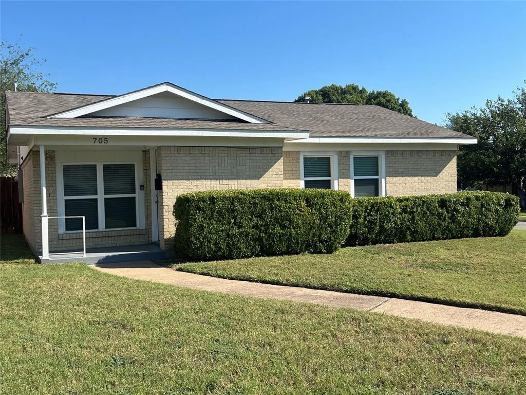 705 Ivywood Drive