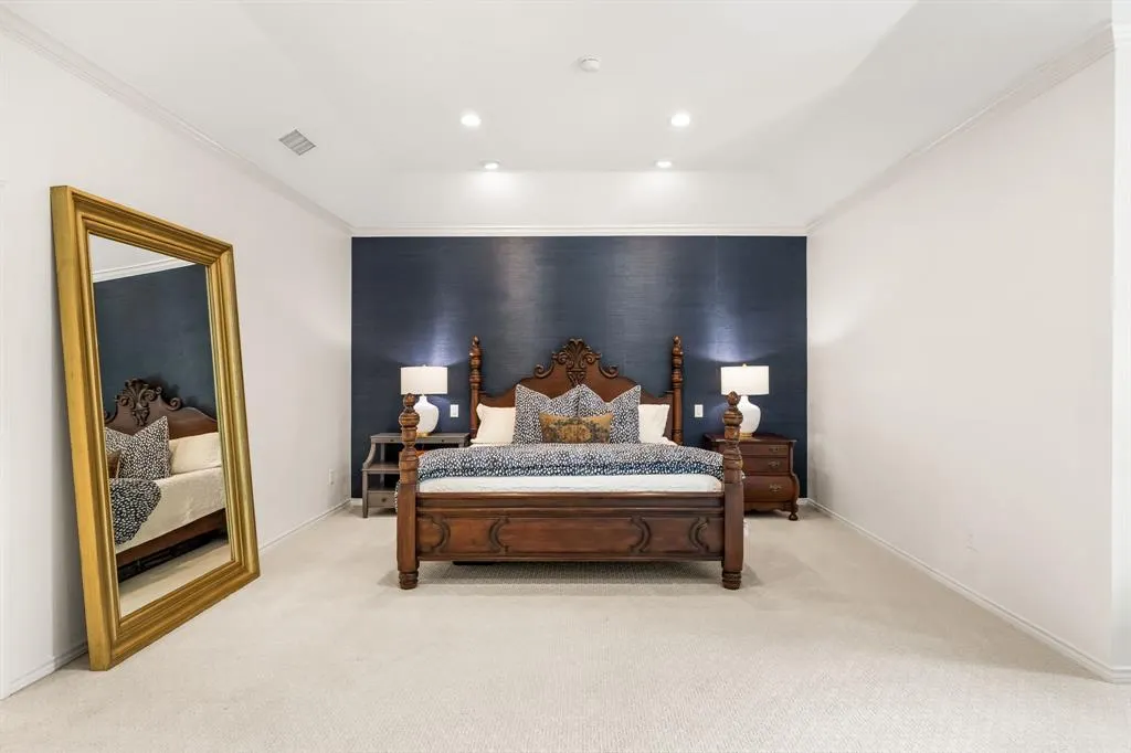 9016 Green Oaks Circle