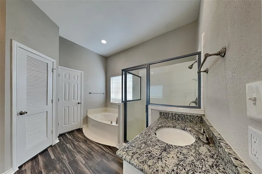 3312 Robin Road