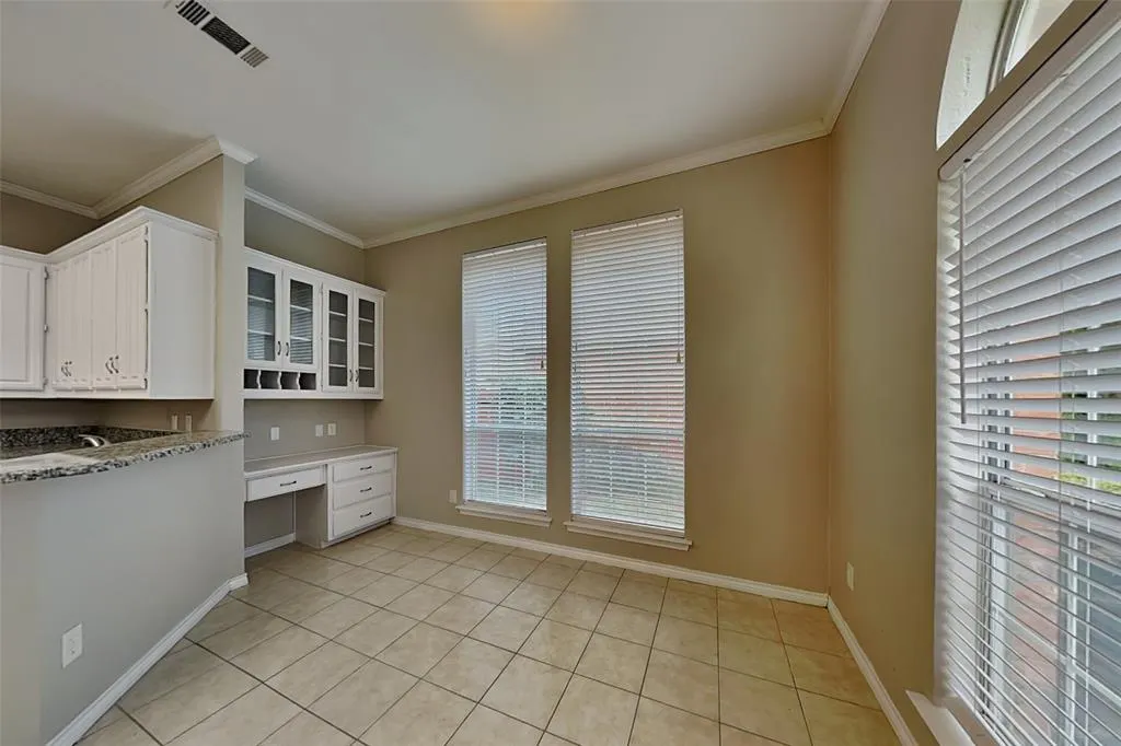 3312 Robin Road