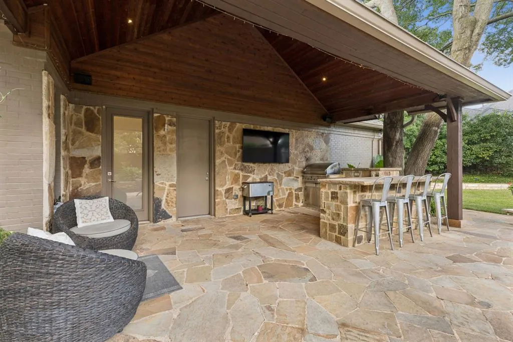 17704 Cedar Creek Canyon Drive