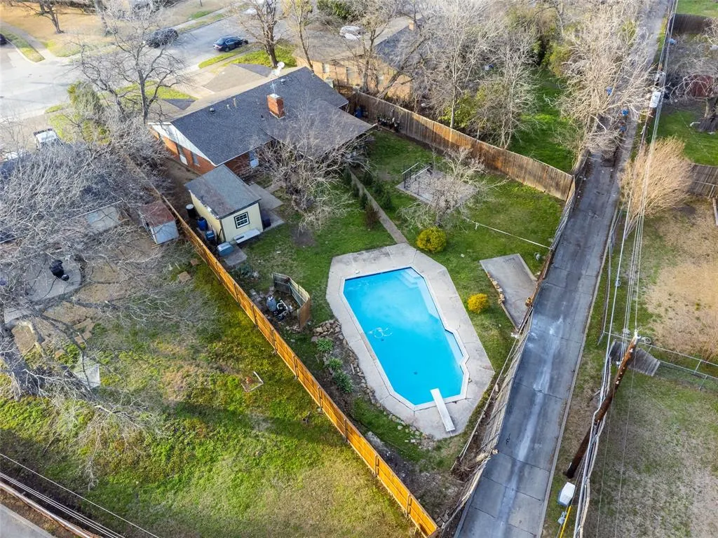 1306 N Floyd Road