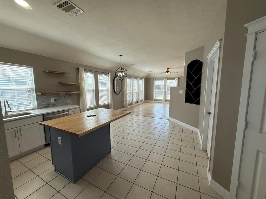 9813 Hedge Bell Drive
