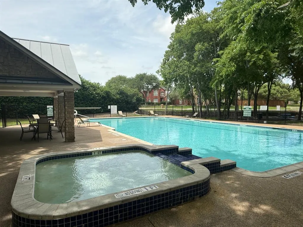2440 Deer Horn Drive