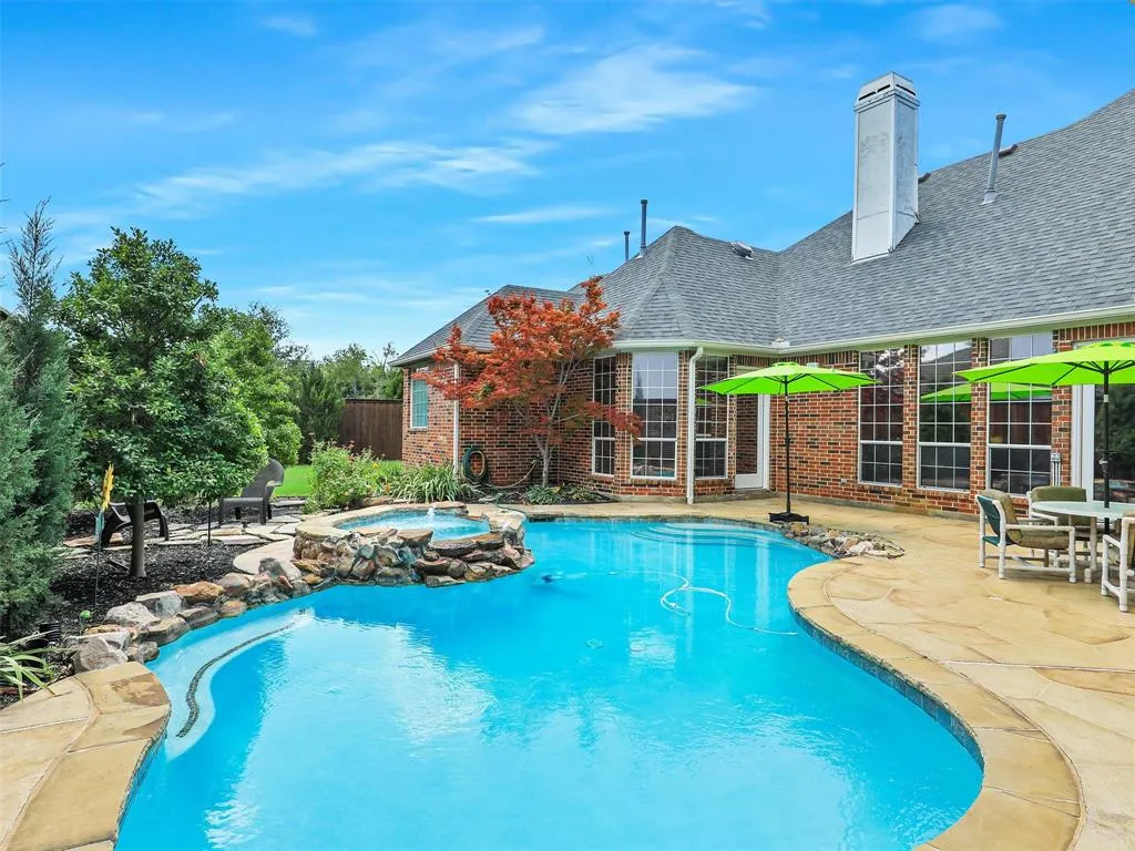 6303 Orchard Park Drive