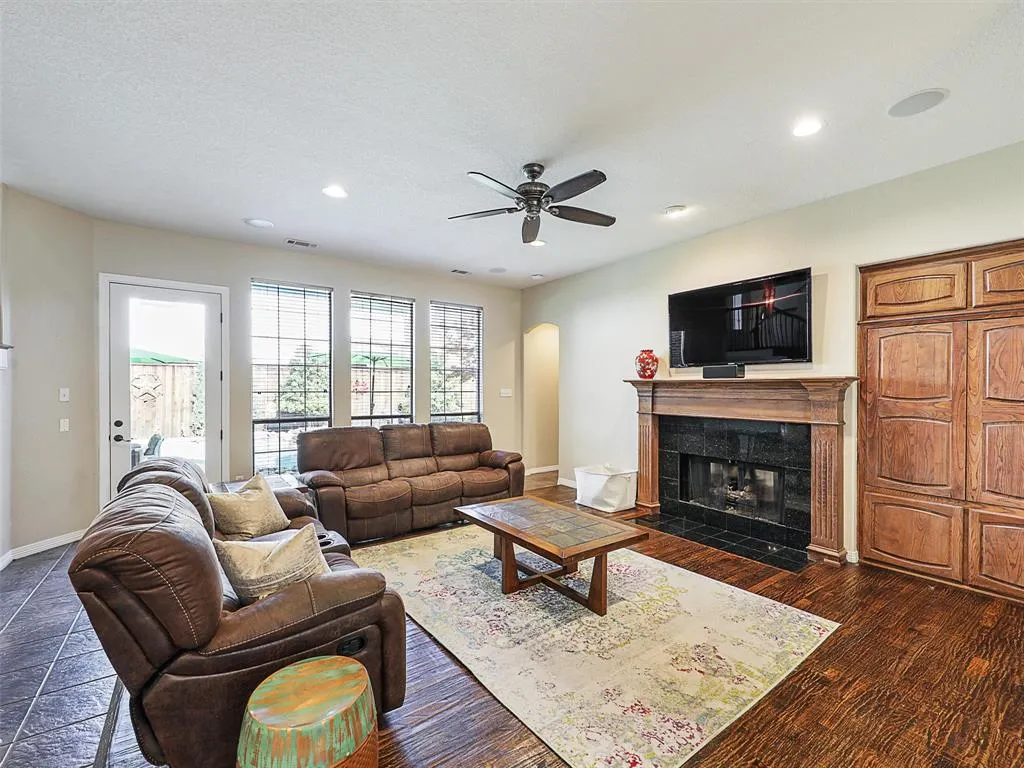 6303 Orchard Park Drive