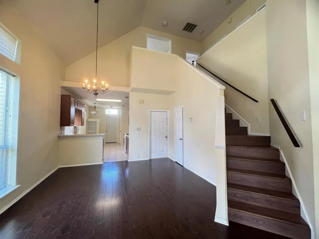 6847 Winston Drive