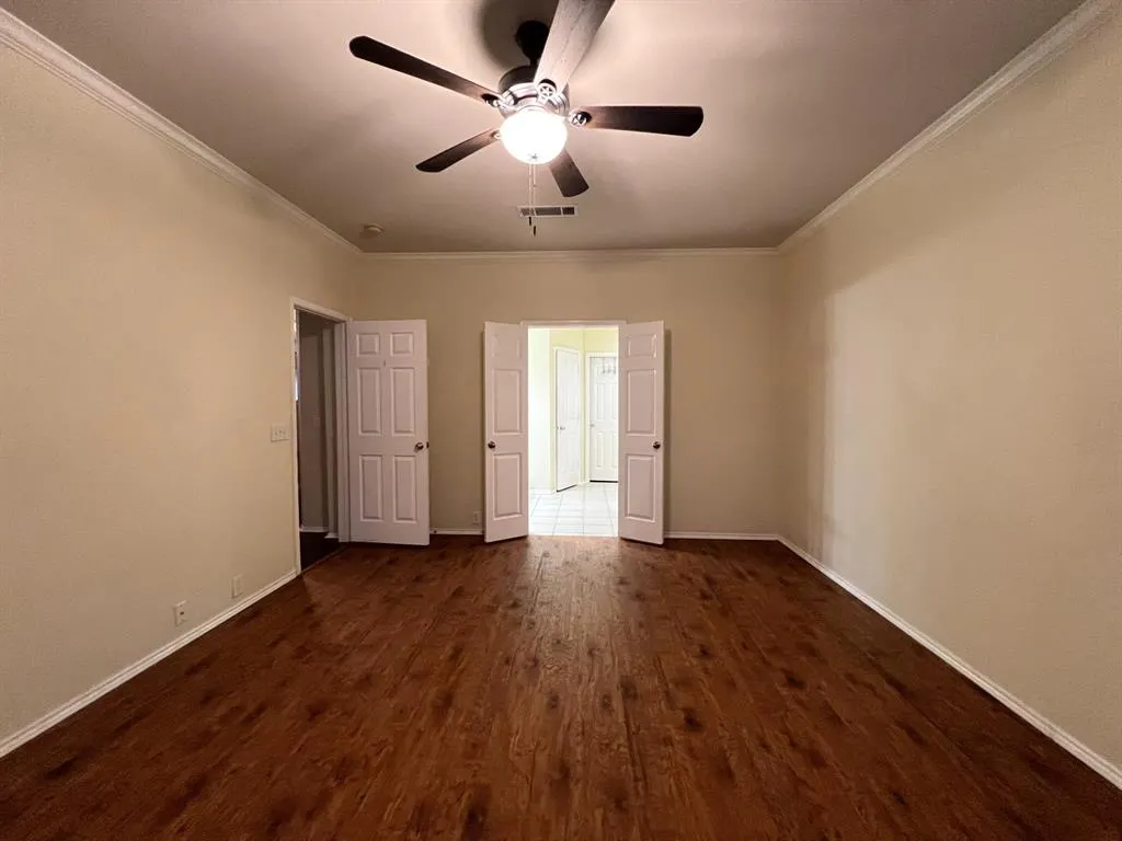 6847 Winston Drive