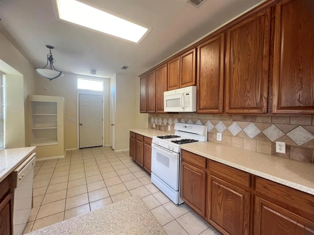 6847 Winston Drive