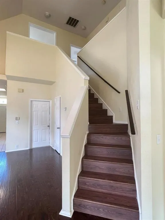 6847 Winston Drive