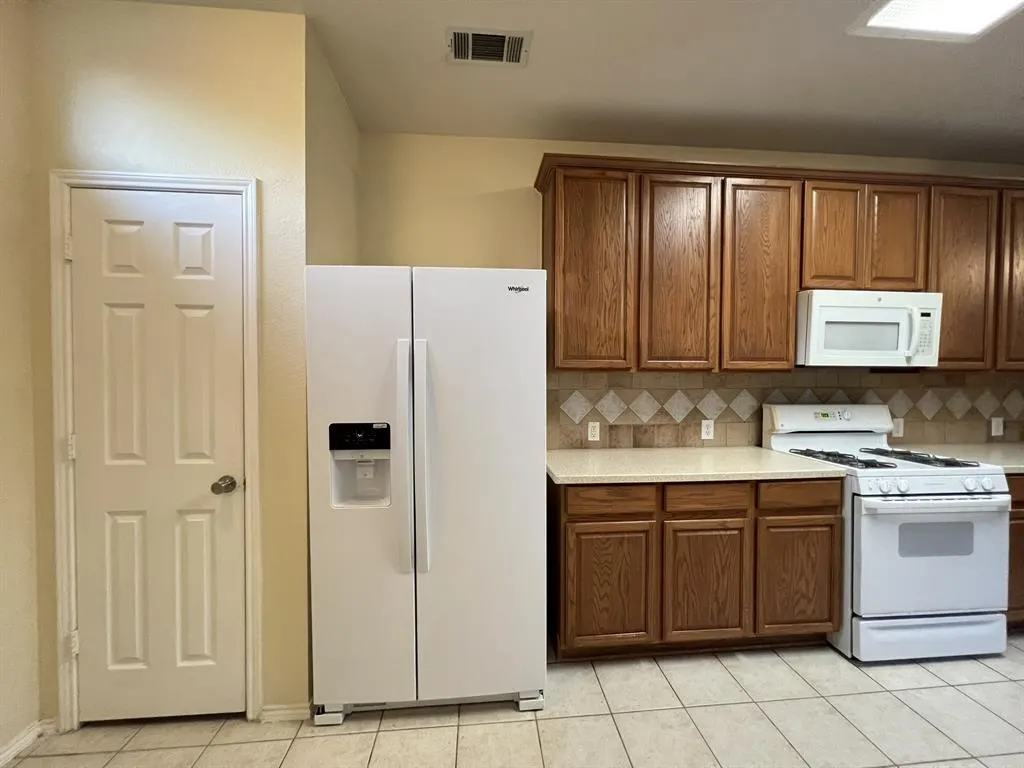 6847 Winston Drive