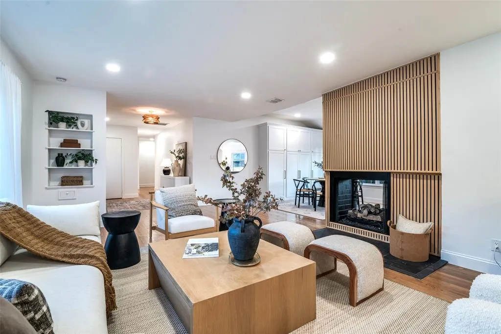 1319 El Patio Drive
