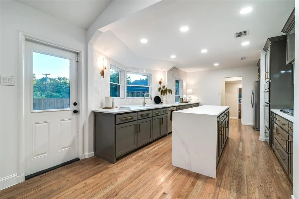 1319 El Patio Drive
