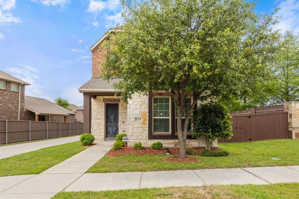635 Ansley Way