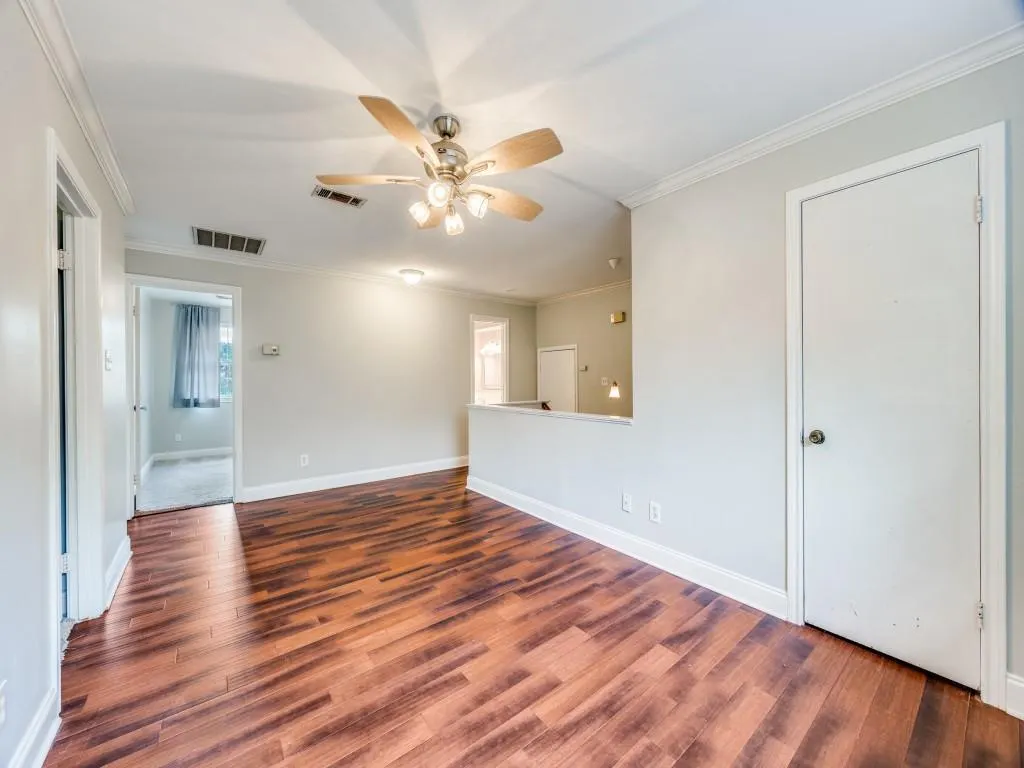 308 Lawndale Drive