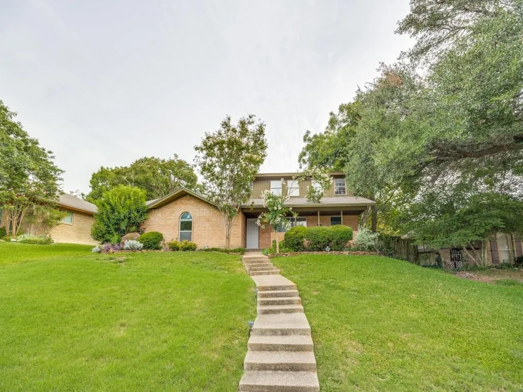 308 Lawndale Drive