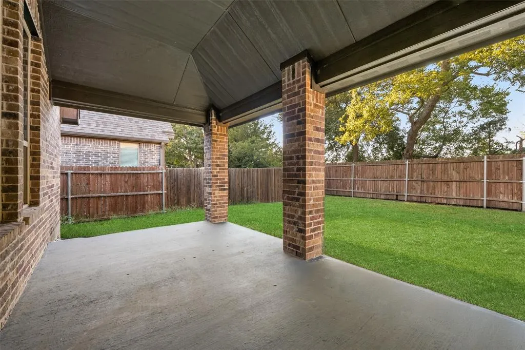 3319 Sequoia Lane