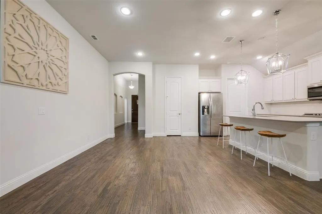 3319 Sequoia Lane