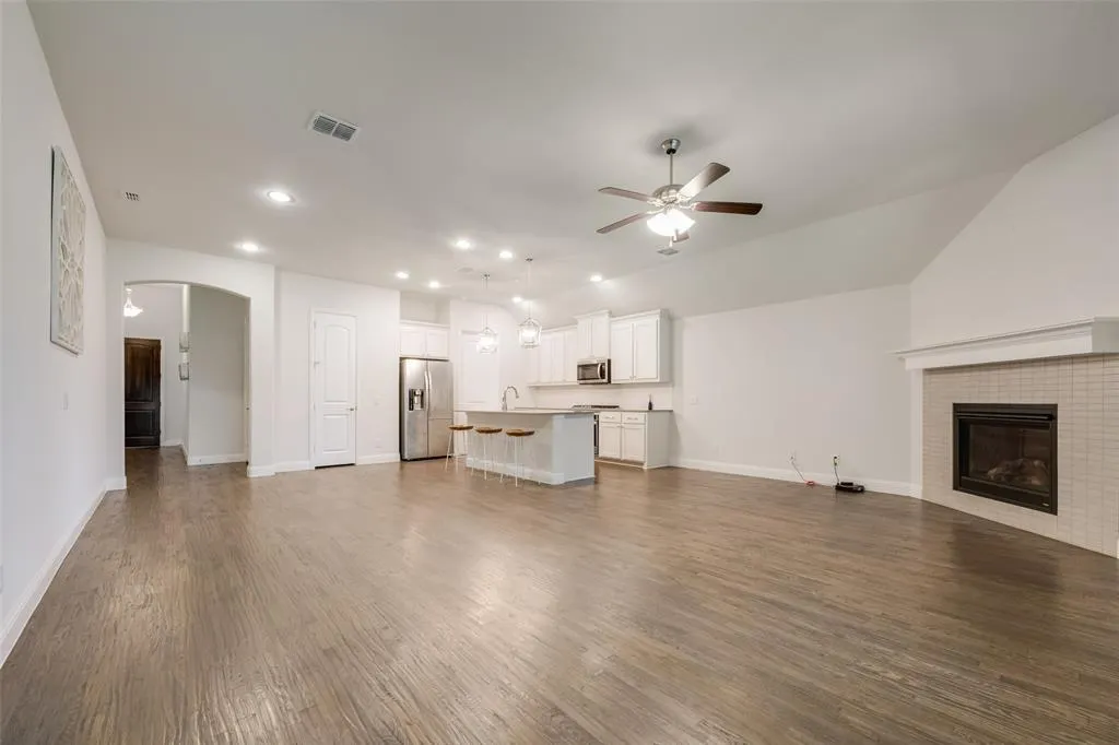 3319 Sequoia Lane