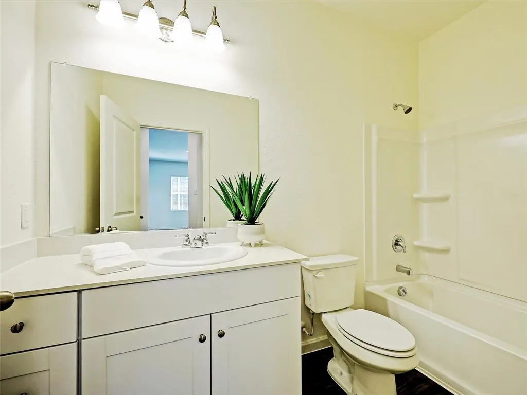 4423 Marsh Hawk Drive