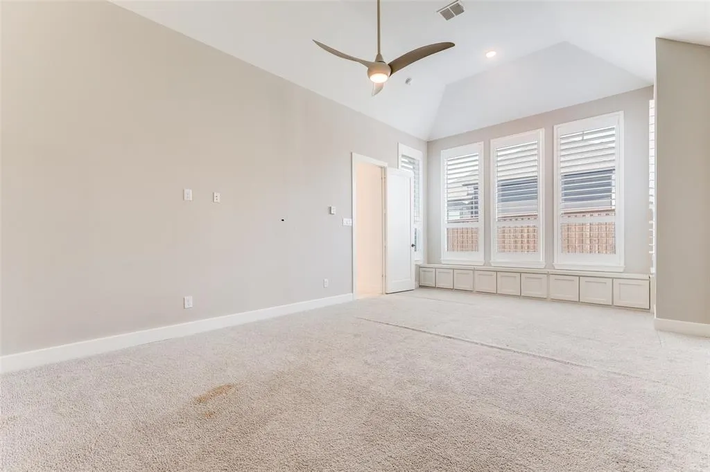 7823 Hoxie Lane
