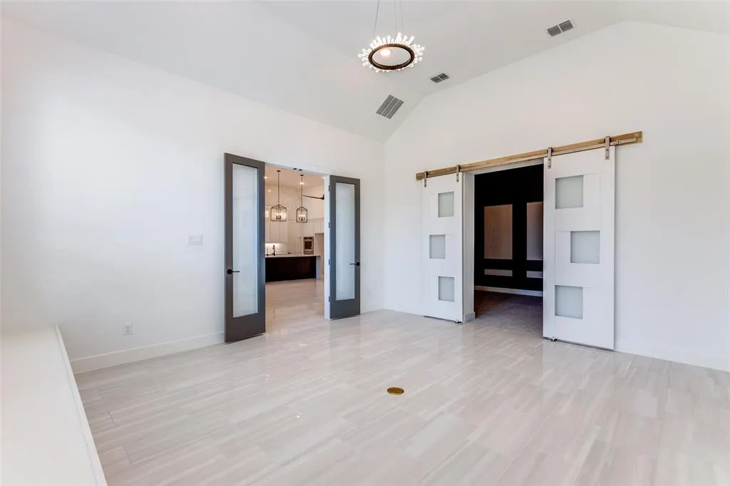 7823 Hoxie Lane