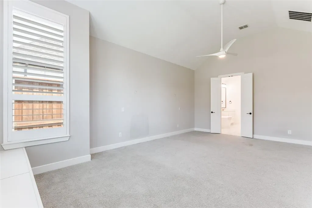 7823 Hoxie Lane