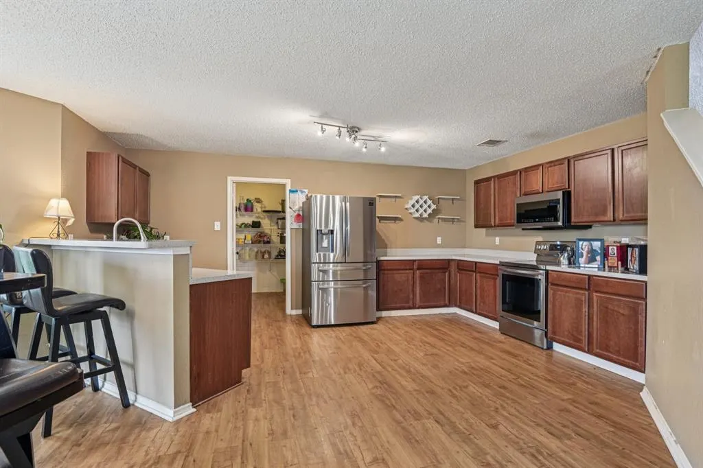6756 Shadow Creek Drive